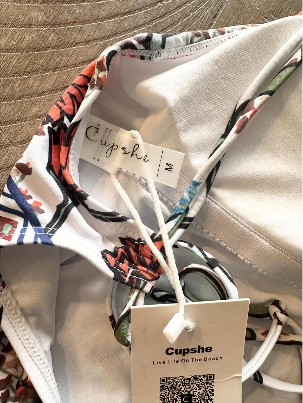 NWT CUPSHE Spring Blossoms Print One-piece Swimsuit Women’s Medium - Picture 7 of 12